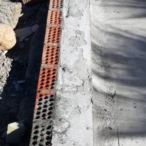 Muro de piscina sin acabar